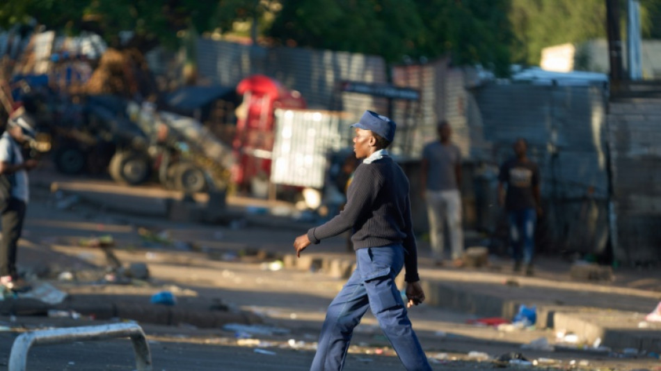 Zimbabwe: de petits groupes de manifestants anti Mnangagwa bravent les autorit&eacute;s