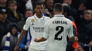 Real Madrid beat wasteful Chelsea to reach Champions League semis