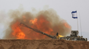 Pilonnage intensif isra&eacute;lien du sud de Gaza, salves de roquettes sur Isra&euml;l