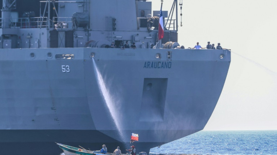 Pescadores se enfrentan en el mar con la Armada en el tercer d&iacute;a de protestas en Chile