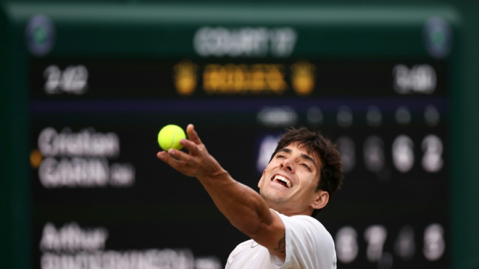 Gar&iacute;n &eacute; eliminado na segunda rodada de Wimbledon