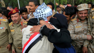 Un avi&oacute;n con prisioneros rebeldes sale de Arabia Saudita rumbo a Yemen