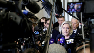 La censure du gouvernement, le va-tout risqu&eacute; de Marine Le Pen
