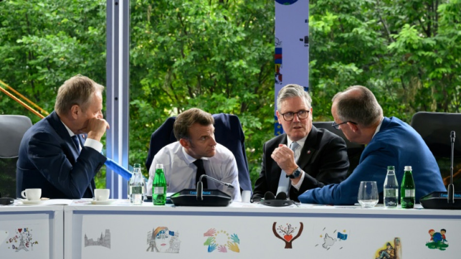 Ukraine : les Europ&eacute;ens s'affichent avec Trump, contre Poutine