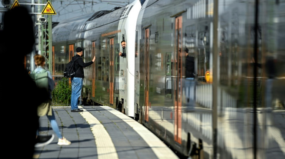39-J&auml;hriger f&auml;hrt in Schleswig-Holstein zehn Kilometer au&szlig;en an Zug mit