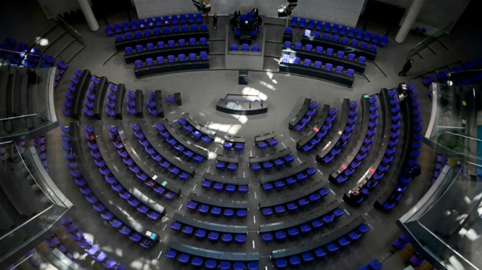 Bundestag lehnt Antr&auml;ge von AfD und FDP gegen Sitzung zu Schuldenpaket ab