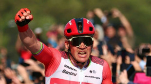 Pedersen takes sprint as Leknessund keeps Giro lead 