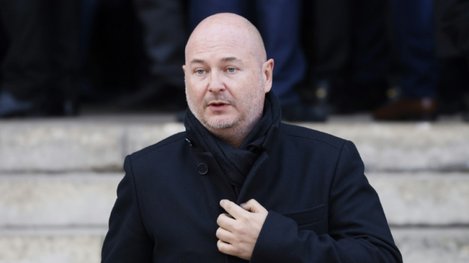Violences sexuelles: vis&eacute; par trois plaintes, Cauet "conteste toutes les accusations"