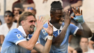 La Lazio vola, Moreira entra e con una doppietta salva il Milan