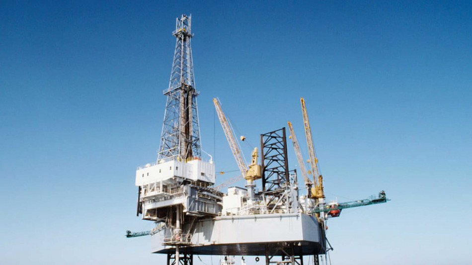 Petrolio cala del 2,7% su ipotesi accordo sul nucleare iraniano