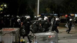 Zusammenst&ouml;&szlig;e und Polizeieinsatz bei regierungskritischen Protesten in Serbien