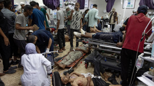 Raid israeliano su Gaza City, bombardato un ospedale