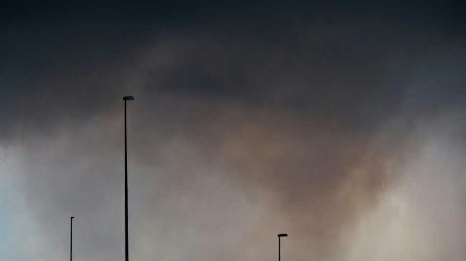 La neblina volcánica y la contaminación persisten tras la erupción de un volcán en Islandia