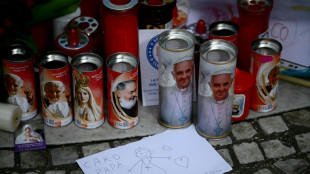 Le pape n'est plus dans un &eacute;tat "critique" mais son &eacute;tat reste "complexe"
