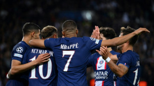 C1: feu d'artifice du Paris SG contre Ha&iuml;fa