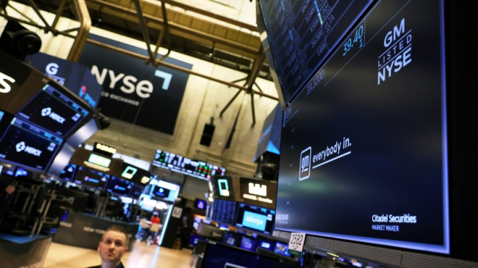 Wall Street finit en baisse, le bond de l'emploi fait craindre des rel&egrave;vements de taux