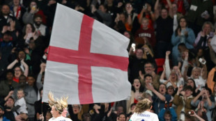 England Women feed off Wembley energy to beat US 
