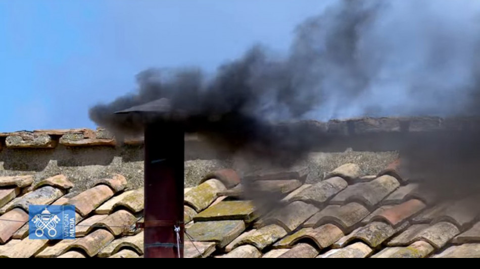 Fumata nera, secondo e terzo scrutinio a vuoto