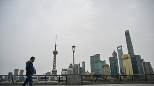Chine: la moiti&eacute; de Shanghai confin&eacute;e pour quatre jours