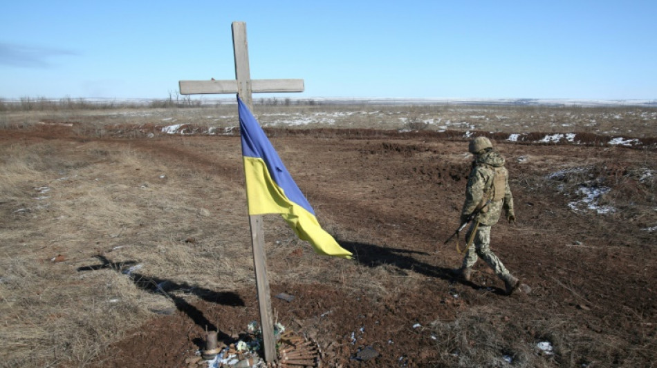 Ukraine: Kiev se pr&eacute;pare, Marioupol esp&egrave;re une aide humanitaire