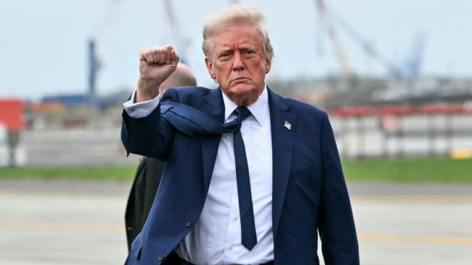 Stock markets diverge amid trade hopes, ahead of earnings