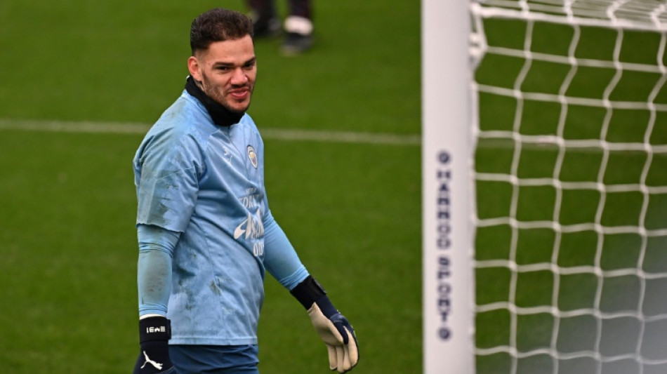 Com les&atilde;o no p&eacute;, Ederson vai desfalcar sele&ccedil;&atilde;o brasileira contra Col&ocirc;mbia e Argentina
