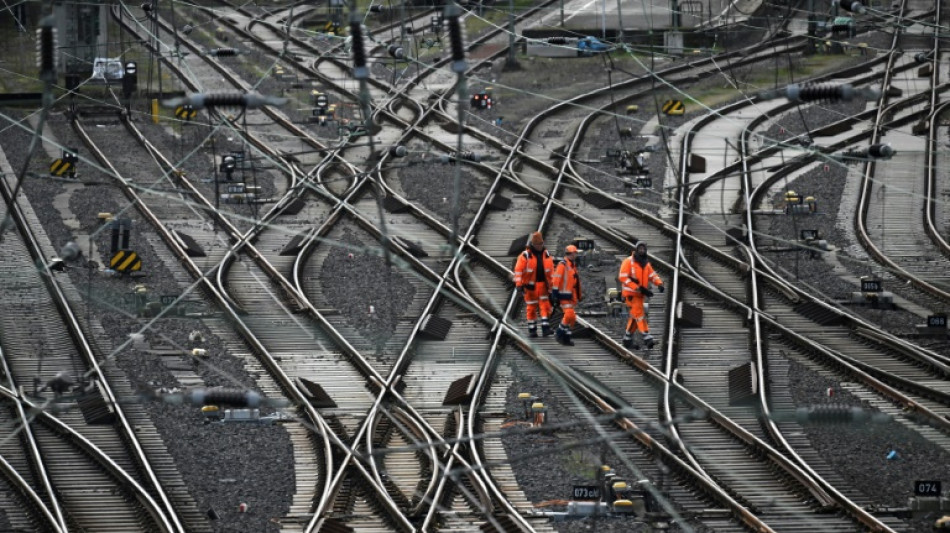EVG und Deutsche Bahn setzen Tarifgespr&auml;che fort