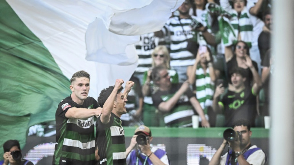 Sporting vence Vit&oacute;ria de Guimar&atilde;es&nbsp;(2-0) e &eacute; bicampe&atilde;o portugu&ecirc;s