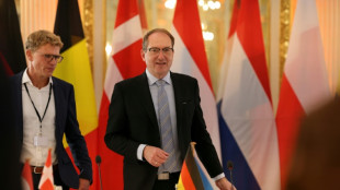 Dobrindt &auml;u&szlig;ert Verst&auml;ndnis f&uuml;r Spionagevorw&uuml;rfe gegen die AfD