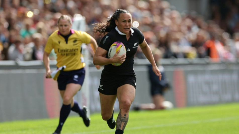 Champions New Zealand see off Japan to reach Women's Rugby World Cup last eight
