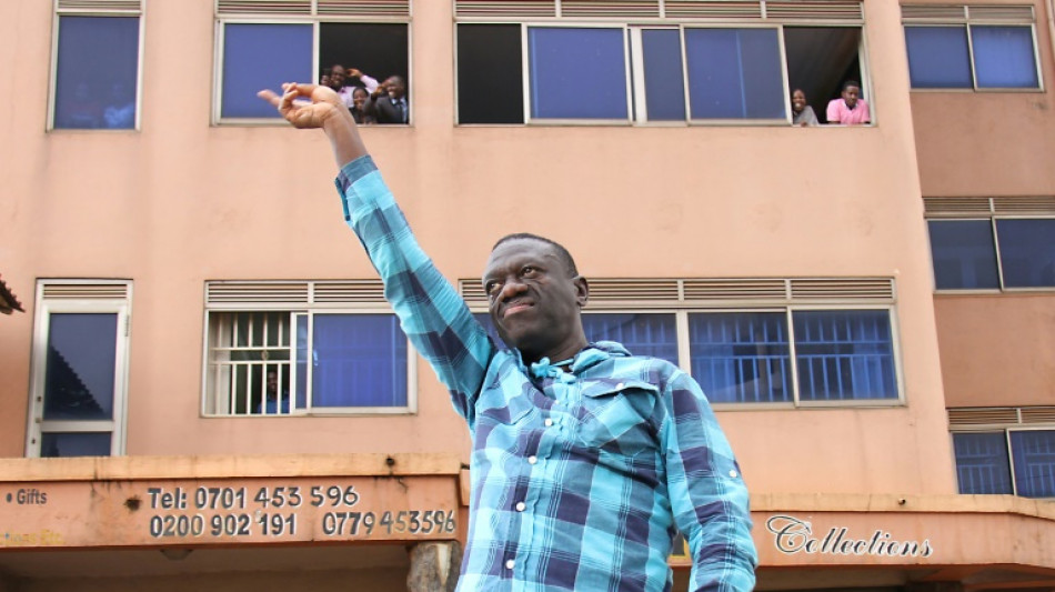 Opositor hist&oacute;rico de Uganda &eacute; acusado de amea&ccedil;ar a seguran&ccedil;a nacional