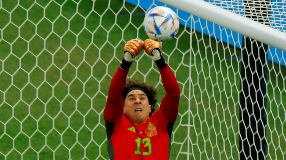 Guillermo Ochoa regresa a la selecci&oacute;n de M&eacute;xico para la Copa Oro de la Concacaf