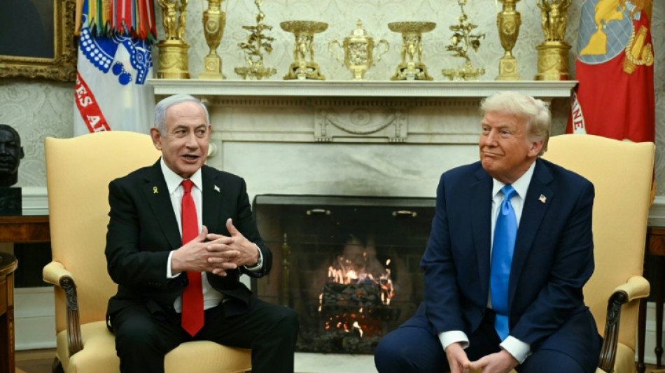Trump diz que EUA 'assumir&aacute; controle' da Faixa de Gaza
