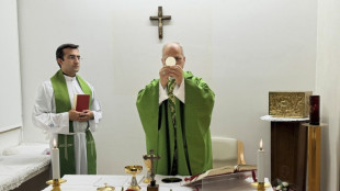 Papa celebra missa no hospital tr&ecirc;s dias ap&oacute;s cirurgia