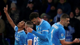 Com dois gols de David Neres, Napoli vence Atalanta (3-1) e lidera Serie A