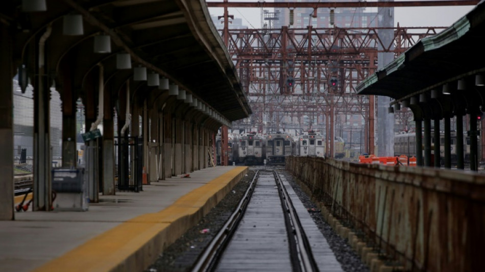 Finaliza huelga de trenes que paraliz&oacute; los viajes en Nueva York