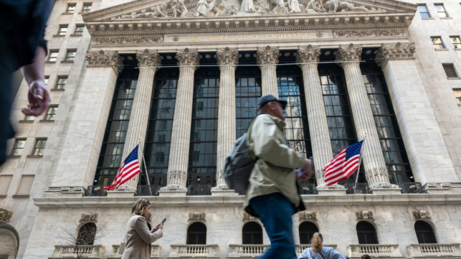 Wall Street termine en ordre dispers&eacute;, moins inqui&egrave;te de l'inflation