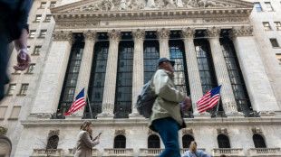 Wall Street termine en ordre dispers&eacute;, moins inqui&egrave;te de l'inflation
