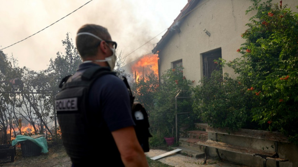 Flächenbrand bei Marseille noch nicht unter Kontrolle 