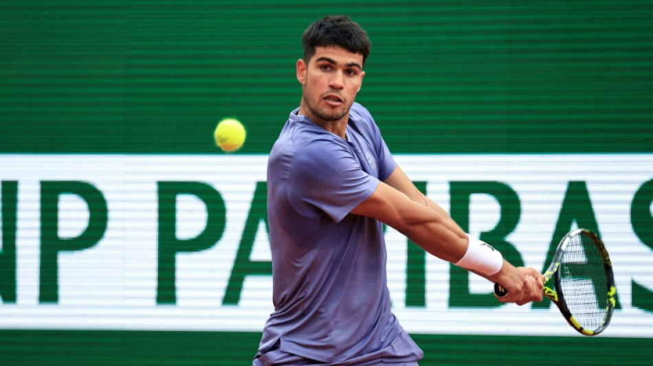 Alcaraz finds best to reach Barcelona Open quarters