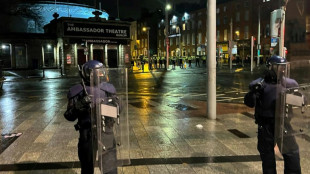 Sc&egrave;nes de chaos &agrave; Dublin apr&egrave;s une attaque au couteau qui a fait cinq bless&eacute;s