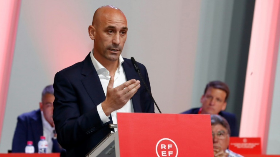 Fifa suspende Rubiales por caso de beijo for&ccedil;ado