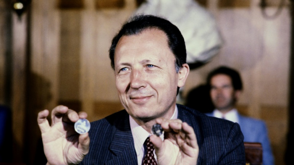 Jacques Delors, architecte de la construction europ&eacute;enne, est mort &agrave; 98 ans 