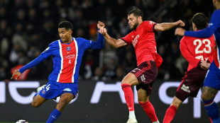 Ligue 1: victoire contre Lyon et premi&egrave;re place pour le PSG
