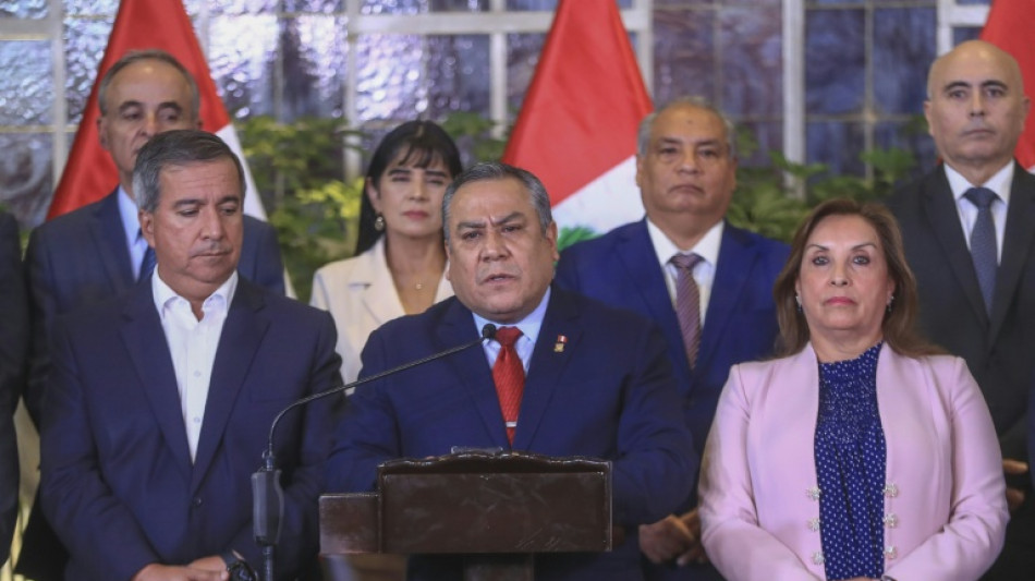 Chefe de gabinete da presid&ecirc;ncia peruana renuncia antes de mo&ccedil;&atilde;o de censura