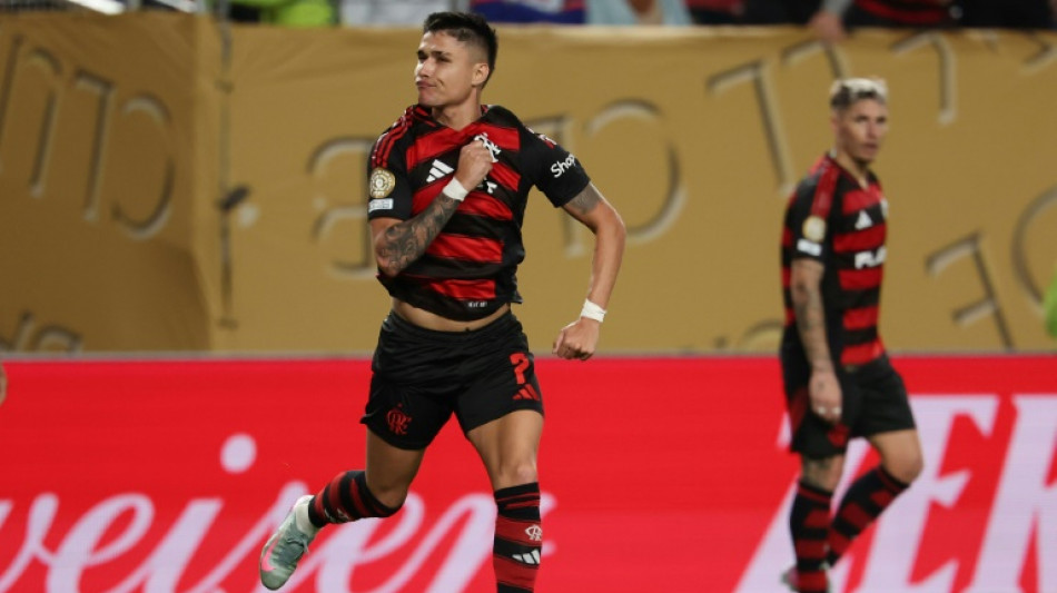 Dominant Flamengo open with victory at Club World Cup