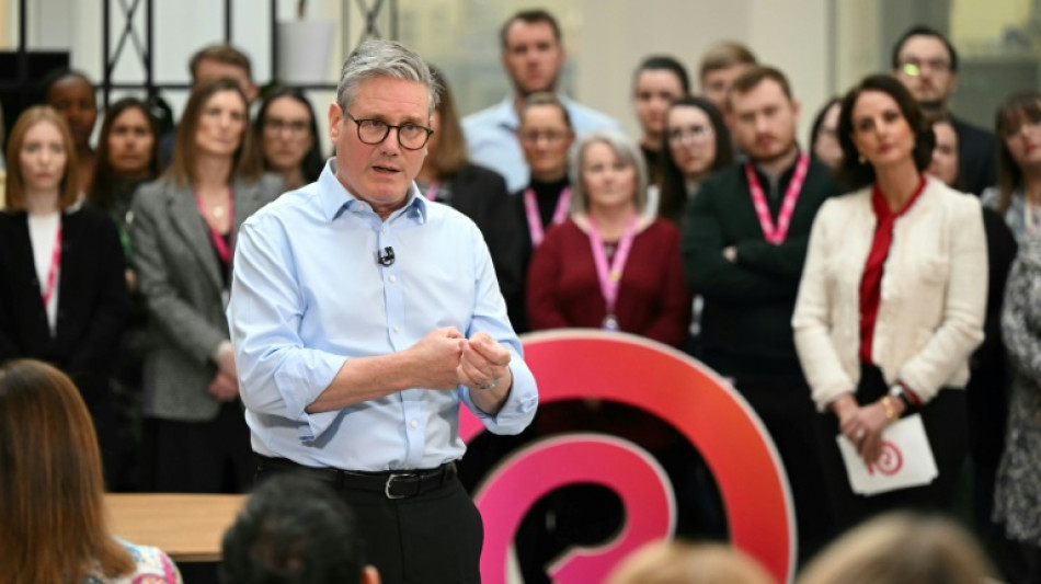 El gobierno brit&aacute;nico quiere suprimir miles de empleos en el sistema de salud p&uacute;blica