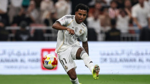 Rodrygo passa por cirurgia bem-sucedida no joelho direito
