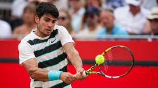 Alcaraz sets up Queen's final clash with Lehecka