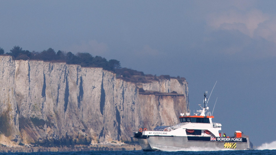 Quasi 160 migranti tratti in salvo nella Manica